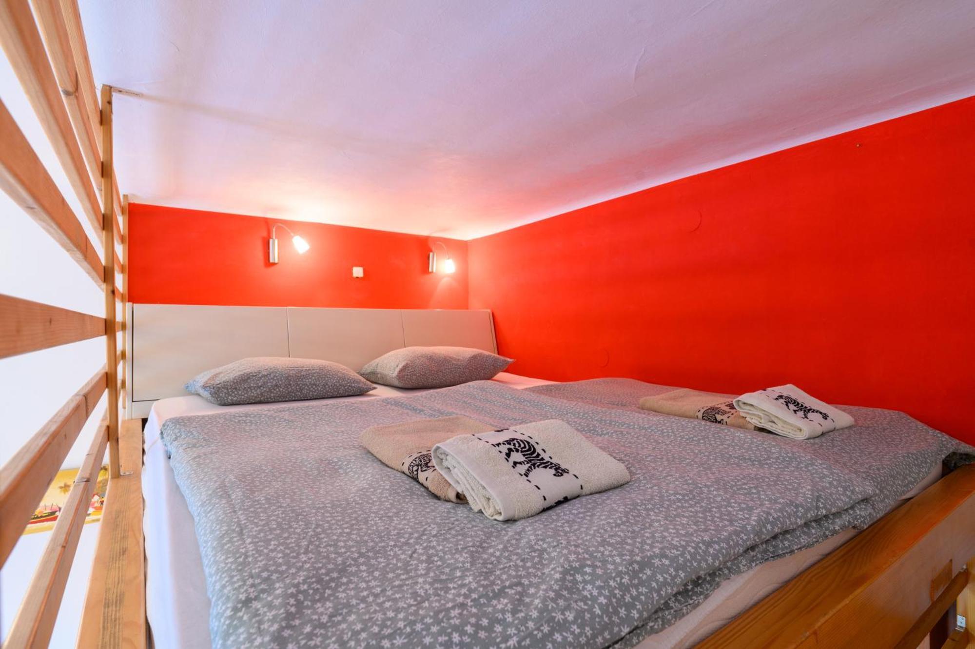 Urban View Apartment With Free Parking リュブリャナ エクステリア 写真