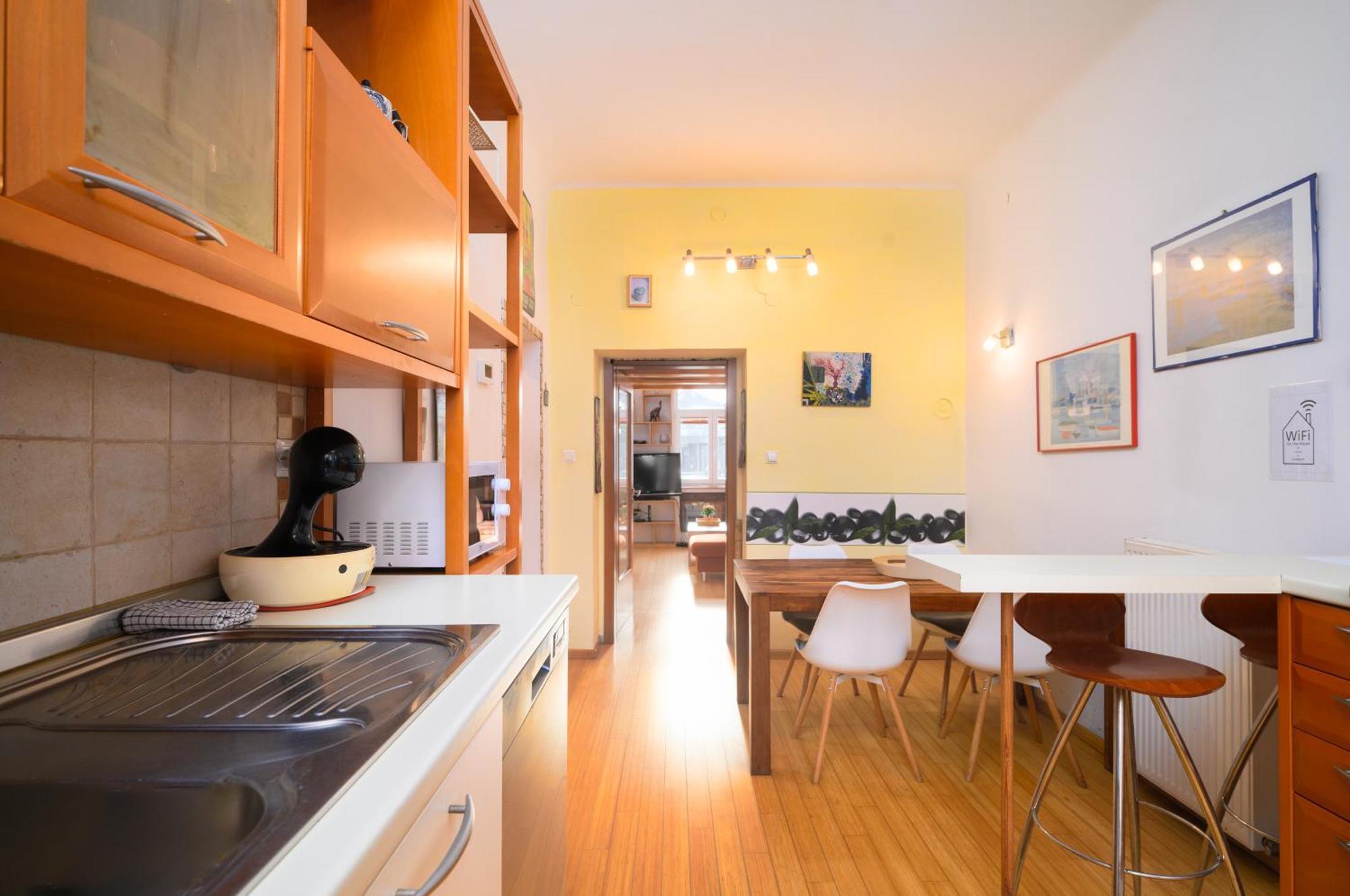Urban View Apartment With Free Parking リュブリャナ エクステリア 写真